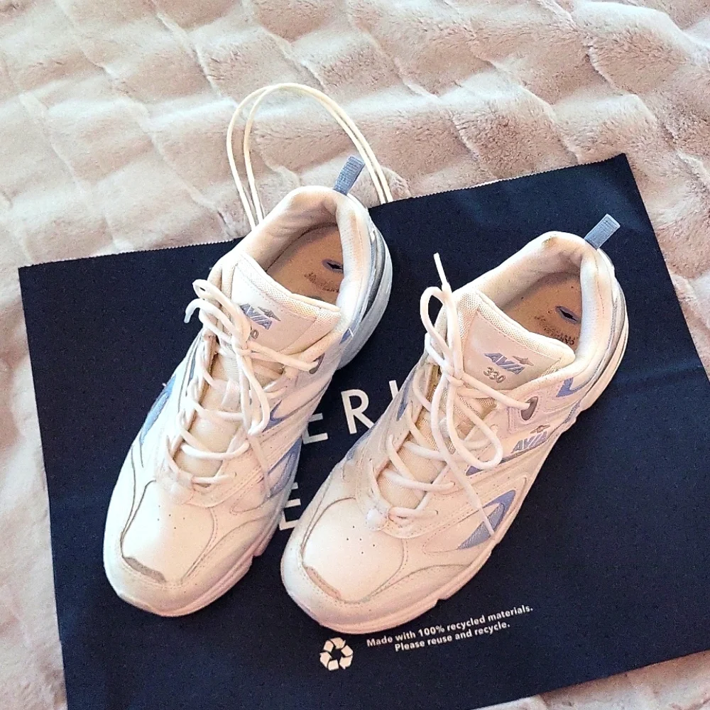 Avia 330 Archrocker White and Blue Women's Heavy Duty Dad Sneakers - Picture 3 of 15